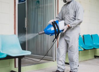 De ce este importantă dezinfecția periodică în școli și birouri
