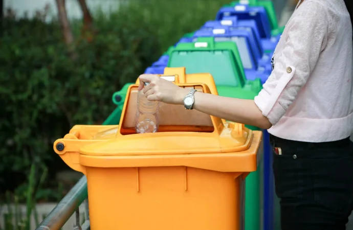 Managementul deșeurilor și protecția mediului: Standardele europene în județul Bacău